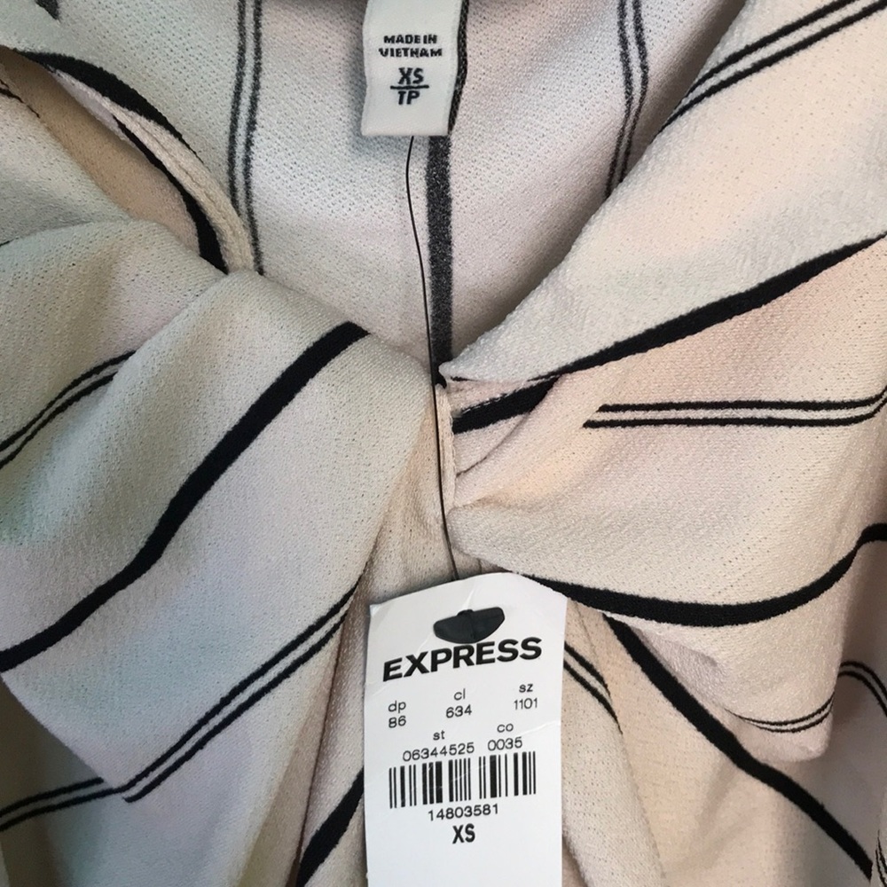 EXPRESS Top - Picture 5 of 5